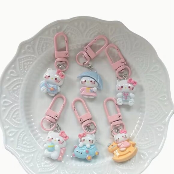 🍏50% OFF/3+...6-pcs Set of Cute Hello Kitty Bag Charms - Picture 8 of 9